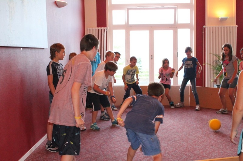 Village Camps International Summer Camp Leysin, Switzerland 2026-08-15 https://www.villagecamps.com/journals_admin/images/698-34-yellowevening (62).jpg